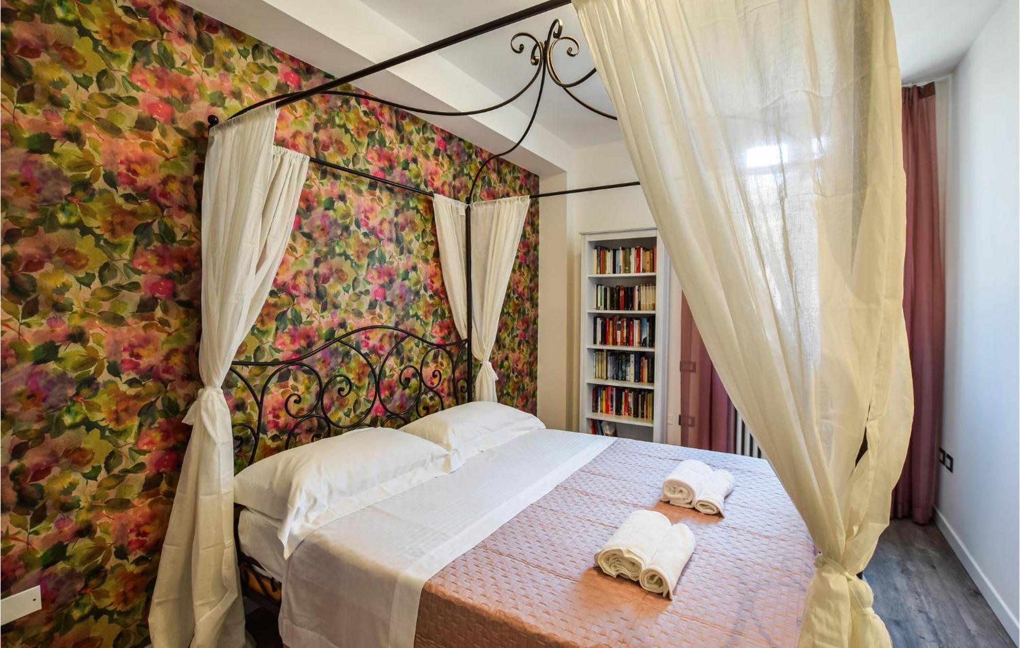 4 Bedroom Awesome Apartment In Cervia Buitenkant foto